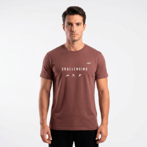 Camiseta We-Classic Challenging Man - Rojo Pálido